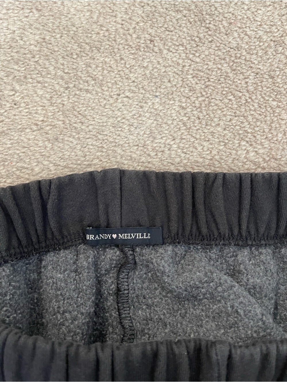 Brandy Melville Rosa Sweatpants - Picture 4 of 4